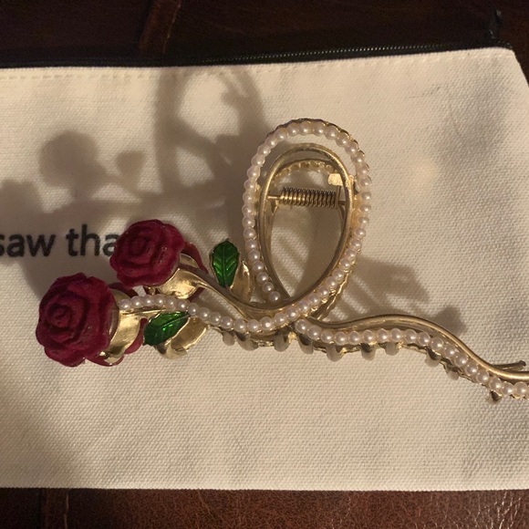 Elegant Gold and Red Rose Hair clip - Picture 3 of 5